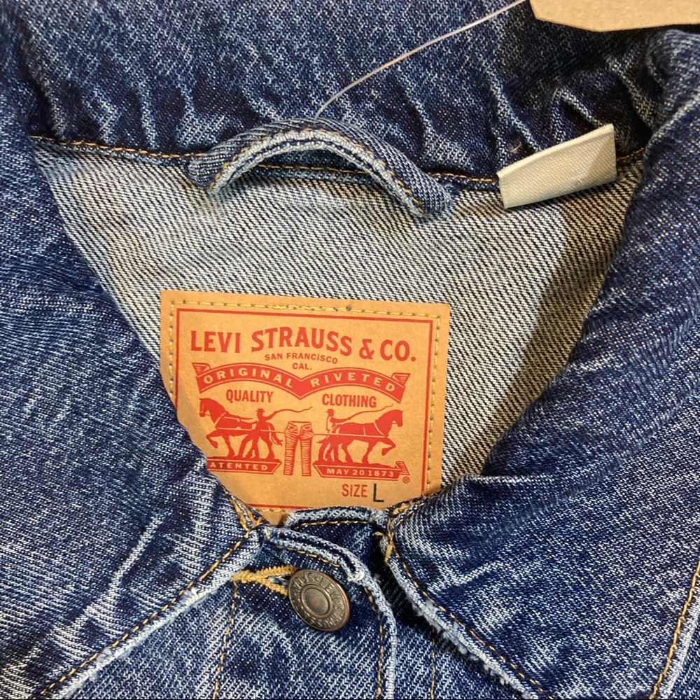 Levi’s baggy oversized denim jean jacket NWT - Picture 6 of 8